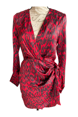 Robe rouge sexy design léopard avant zoom