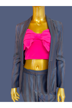Veste de tailleur bleu foncé et rose fuchsia à louer