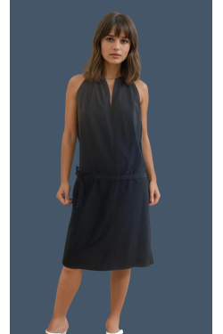 Robe Anna Willi intemporelle à louer 5 jours ou 1 mois de face gros plan