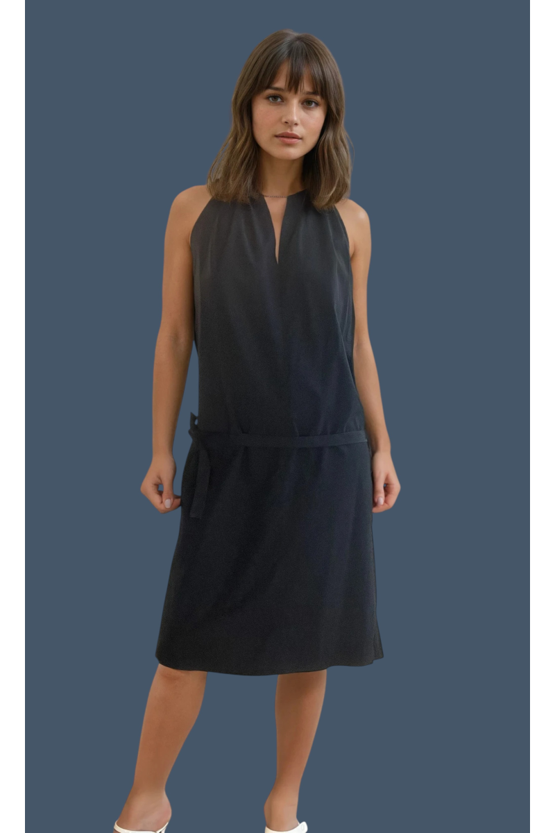 Robe Anna Willi intemporelle à louer 5 jours ou 1 mois de face gros plan