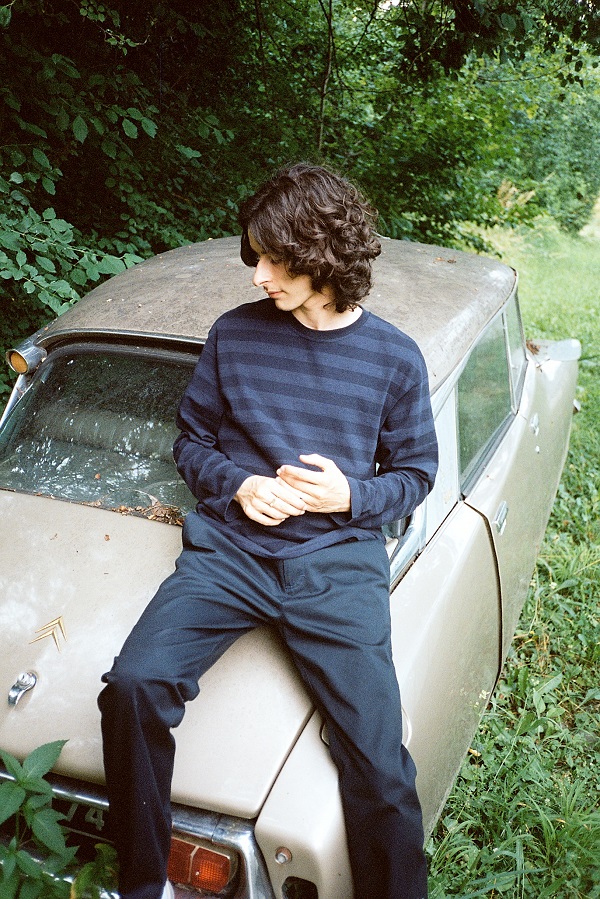 Pantalon noir easypants crest dispo à la location de vêtements pour hommes