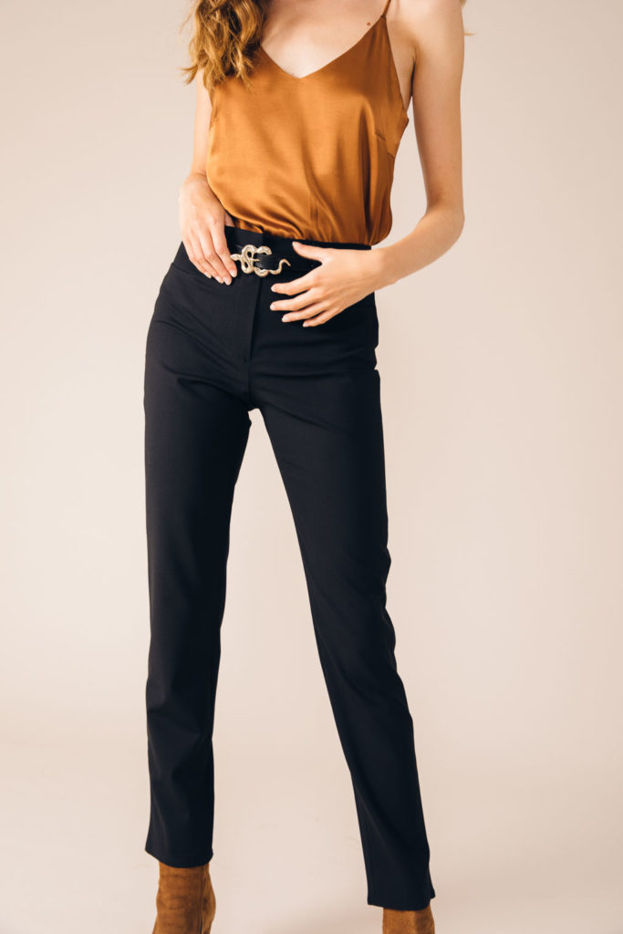 tenue de bureau femme pantalon New York