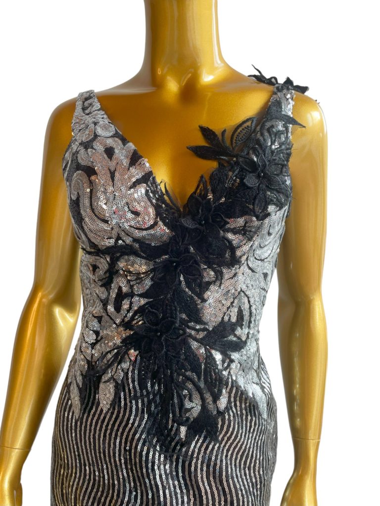 La location de robes de soirée, Jennifer Caschera