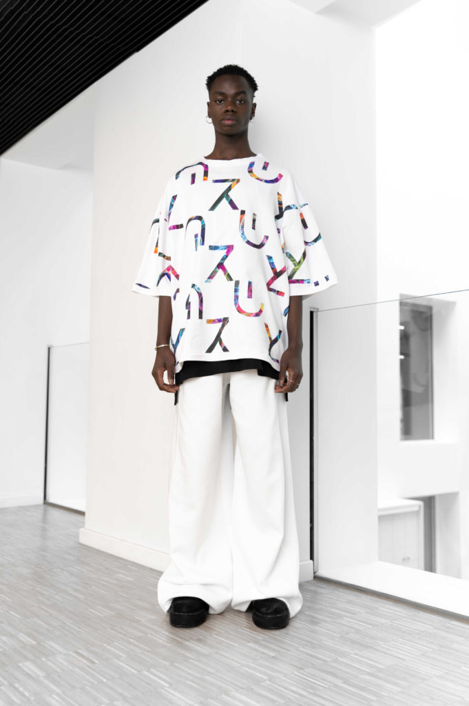 tshirt Tsunov Ziliox disponible à la location de vêtements pour hommes