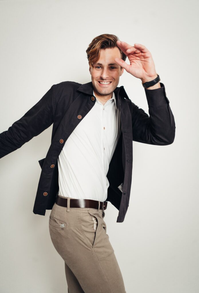 Surchemise et chemise blanche à louer